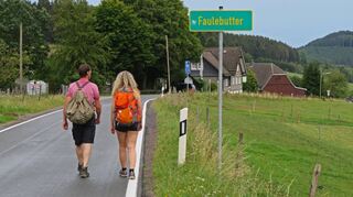 Faulebutter, Wildewiese oder Kuhschisshagen – den Sauerländern mangelt es nicht an kreativen Ortsnamen.