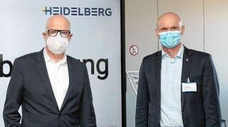 Rainer Hundsdörfer (l.) und Dirk Elkemann, OB in Wiesloch.