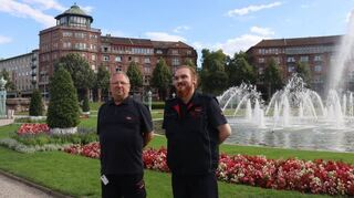 Ein privater Sicherheitsdienst – hier mit Manfred Müller (l.) und Marco Stengel – war schon vergangenen Sommer am Wasserturm im Einsatz.