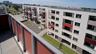 Das Bild aus dem vergangenen Sommer zeigt die ersten geförderten Wohnungen, die die GBG auf Franklin neu gebaut hat.