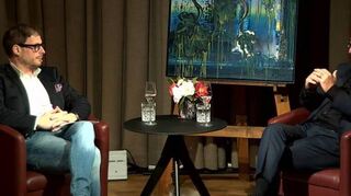Trompeter Thomas Siffling (l.) im Gespräch mit Maler Dietmar Brixy.