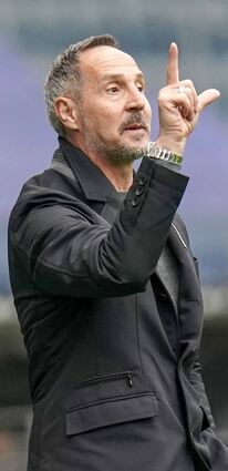 Nach großem Erfolg in Frankfurt sucht Adi Hütter eine neue Herausforderung.