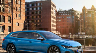 mid Groß-Gerau - Eine stattliche Erscheinung ist der VW Arteon Shooting Brake. Die Frontschürze fällt ausdrucksvoll dynamisch aus.