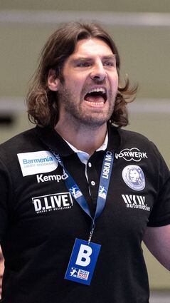 Sebastian Hinze (links) ist die absolute Wunschlösung der Rhein-Neckar Löwen als Nachfolger von Martin Schwalb. Da der 41-Jährige aber noch bis 2022 beim Liga-Konkurrenten Bergischer HC unter Vertrag steht, hat in der nächsten Saison der bisherige Löwen-Co-Trainer Klaus Gärtner (rechts) das Sagen.