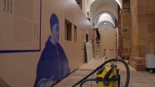 In der ehemaligen Kirche des Andreasstifts wird längst fleißig an der Landesausstellung gebaut.