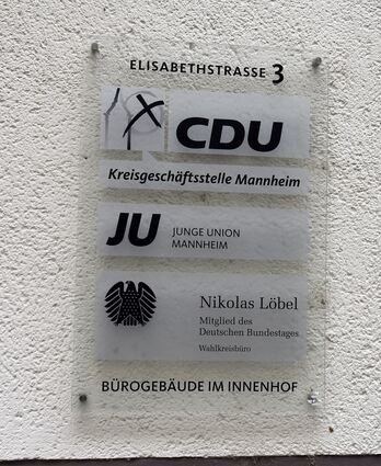 Die aktuellen und ehemaligen Mieter in der Elisabethstraße 3.