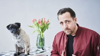 Danger Dans zweites Soloalbum "Das ist alles von der Kunstfreiheit gedeckt" reanimiert nicht nur das politische Lied, der Rapper hat auch Liebeslieder geschrieben, wie man sie selten hört.