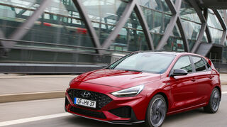 mid Groß-Gerau - Die schlichte Linienführung und markante Akzente verleihen der Karosserie des Hyundai i30 einen selbstbewussten Auftritt.