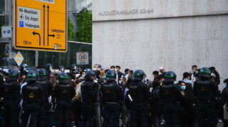 Die Polizei war am 15. Mai mit einem Großaufgebot in der Mannheimer Augustaanlage.
