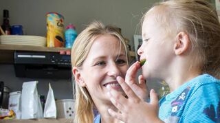 Kinder können schon früh auf eine kulinarische Reise mitgenommen werden.
