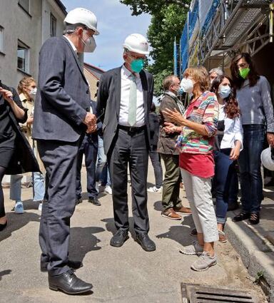 Kretschmann und Kurz im Gespräch mit Yvette Bödecker (Neckarstadt Kids e.V.).