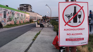 Die Promenade südlich am Verbindungskanal: Ab 24 Uhr gilt im Jungbusch ein Alkoholverbot.