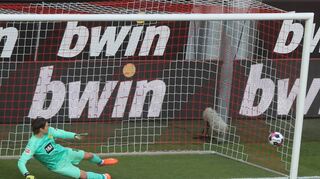 Für Wettanbieter wie bwin ist die Fußball-Bundesliga ein ideales – und positiv besetztes – Werbeumfeld.