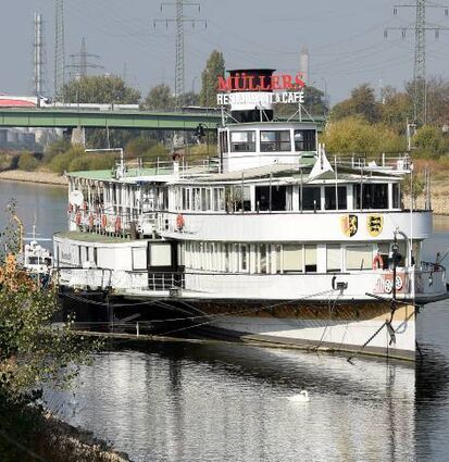 Soll an einen Verein übergehen: das Museumsschiff am Neckar.
