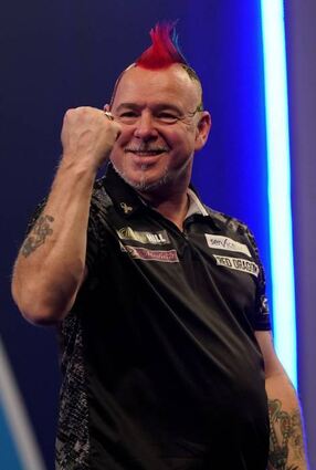 Der Paradiesvogel der Darts-Szene: Peter Wright.