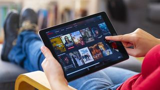 Wie stark beeinflussen Netflix-Algorithmen die politische Einstellung der Nutzerinnen und Nutzer?