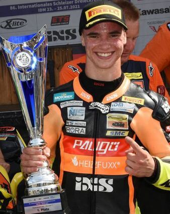 Dirk Geiger sicherte sich in Schleiz gleich zwei dieser Trophäen.