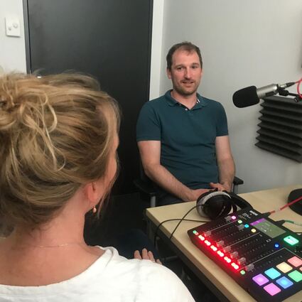 "MM"-Reporterin Angela Boll mit Kriminalkommissar Carsten Storck.