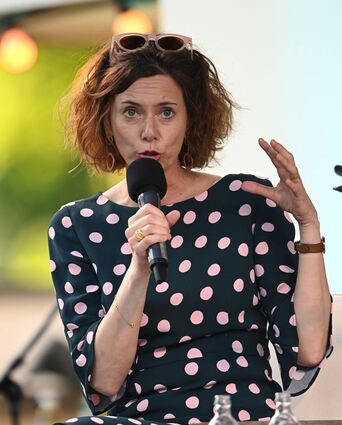 Wagt sich in die fiktive Provinz Dunkelblum „am östlichen Ende der westlichen Welt“ vor: Eva Menasse.