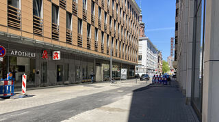 So sah die Seitenstraße zwischen P 2 und P 3 noch im April aus.