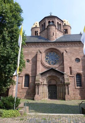 Die vom Wormser Bischof Burchard auf den Resten der Salierburg gegründete