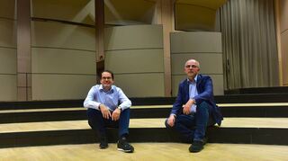 Setzen sich ein für mehr Umweltbewusstsein in der Staatsphilharmonie Ludwigshafen: Intendant Beat Fehlmann (l.) und Verwaltungsleiter Clemens Keller.