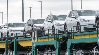 Auch der Chipmangel bremst die deutsche Wirtschaft, besonders die Autohersteller.