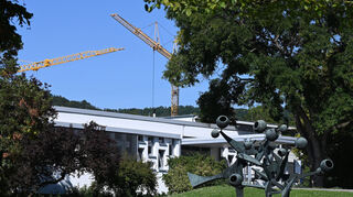 Ein Gebäude der Klinik am Weissenhof in Weinsberg.