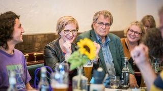 Große Freude über das Direktmandat: Franziska Brantner war am Sonntag unter anderem bei der Wahlparty der Bergsträßer Grünen in der Zehntscheuer in Hemsbach zu Gast.