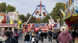 Großer Andrang, aber nie überfüllt: die „Fun & Food“ auf dem Neuen Meßplatz. 60 Schausteller sind hier präsent.