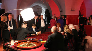 Zum Abschluss der "James Bond Nights" heißt es im Casino Royale im historischen Fasskeller „Nicht gerührt, sondern geschüttelt“ - mit dem Vodka-Martini à la James Bond in der Hand können die Gäste ihr Glück bei Roulette, Poker oder Black Jack versuchen ...