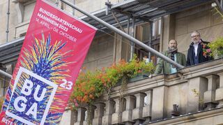 Wir sind BUGA: Michael Schnellbach (l.) und Oberbürgermeister Dr. Peter Kurz auf dem Balkon des Mannheimer Rathauses.