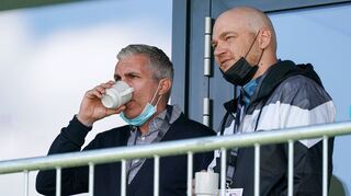 Trinken keinen Kaffee mehr zusammen: Waldhof-Sportchef Jochen Kientz (l.) und Geschäftsführer Markus Kompp.