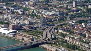 Die Stadt Ludwigshafen hat seit Jahren mit einer prekären Haushaltslage zu kämpfen. Bis Ende 2022 wird der Schuldenstand auf 1,6 Milliarden Euro wachsen.