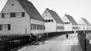 Die Gustav-Nachtigal-Straße in Rheinau-Süd in den 1930er Jahren: Damals erhält sie jenen Namen, der heute für eine breite Diskussion sorgt.