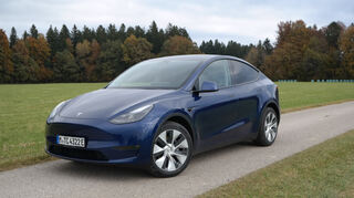 mid Groß-Gerau - Im Windkanal geschliffen: Auch die strömungsgünstige Karosserie trägt zu den günstigen Verbrauchswerten des Tesla Model Y bei.