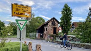 Der bauliche Zustand des Fährhauses ist schlecht, ein Gutachten soll Details liefern. Der Förderverein Fähre macht sich für den Erhalt stark.