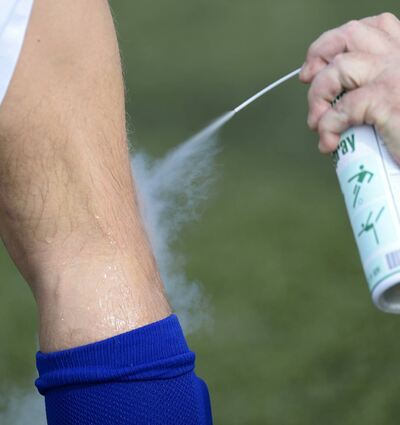 Eisspray hilft zwar kurzzeitig. Doch aufgrund muskulärer Probleme fehlen den Teams zahlreiche Spieler.
