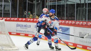 Gegen die Schwenninger Wild Wings am Freitagabend war Adler-Stürmer Matthias Plachta noch im Einsatz.
