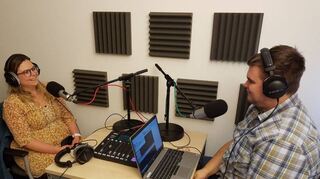 Christina Osen im „MM“-Podcaststudio mit Redakteur Sebastian Koch.