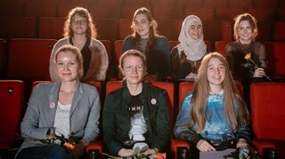 Vorne(v.l.): Johanna Gräwinger, Theresa Worm und Lilith Jörg, dahinter (v.l.): Lilith Queisser, Lilli Marie Zenth, Zena Kserawy und Maja Bresink.