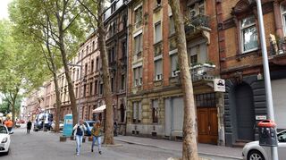 Im Jungbusch – hier in der Beilstraße – sind in den vergangenen Jahren zahlreiche Häuser verkauft worden. Oftmals werden dann Wohnungen saniert und Mieten erhöht – eine Entwicklung, die Politiker auf den Plan ruft.