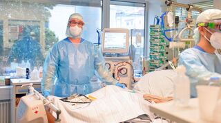 Personal am Limit: Die Behandlung von Corona-Patienten am Klinikum Ludwigshafen bringt Pflegekräfte an den Rand ihrer Belastbarkeit.