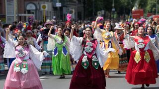 Ein fröhliches Fest multikulturellen Miteinanders: der Karneval der Kulturen in Berlin. Warum sollte er nicht auch in Mannheim möglich sein?