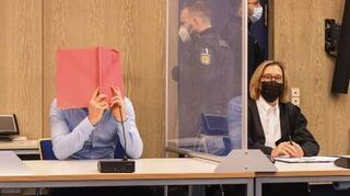 Ein 23-Jähriger ist wegen Totschlags angeklagt.