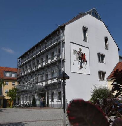 Am Rathaus in Edingen wird Solarenergie genutzt.