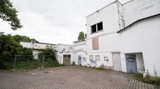 Eines von bislang drei Projekten, in das Geld aus dem Bodenfonds fließt. Die Stadt Mannheim will die Gebäude auf der sogenannten Musikinsel auf dem Luzenberg abreißen lassen. Sie ist bereits Eigentümerin des Grundstücks und will es für eine Wohnbebauung nutzen.