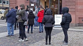 Wer sich am vergangenen Wochenende in der Innenstadt testen lassen wollte, musste „teilweise längere Wartezeiten in Kauf nehmen“.