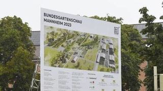 Bauschild an der Buga vor der Spinelli-Kaserne in Mannheim.
