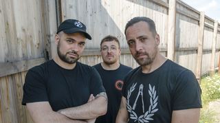 Die Antilopen Gang (von links): Koljah, Panik Panzer und Danger Dan schrecken weder vor kompromisslosen politischen Texten noch vor hartem Ballermann-Schlager zurück.